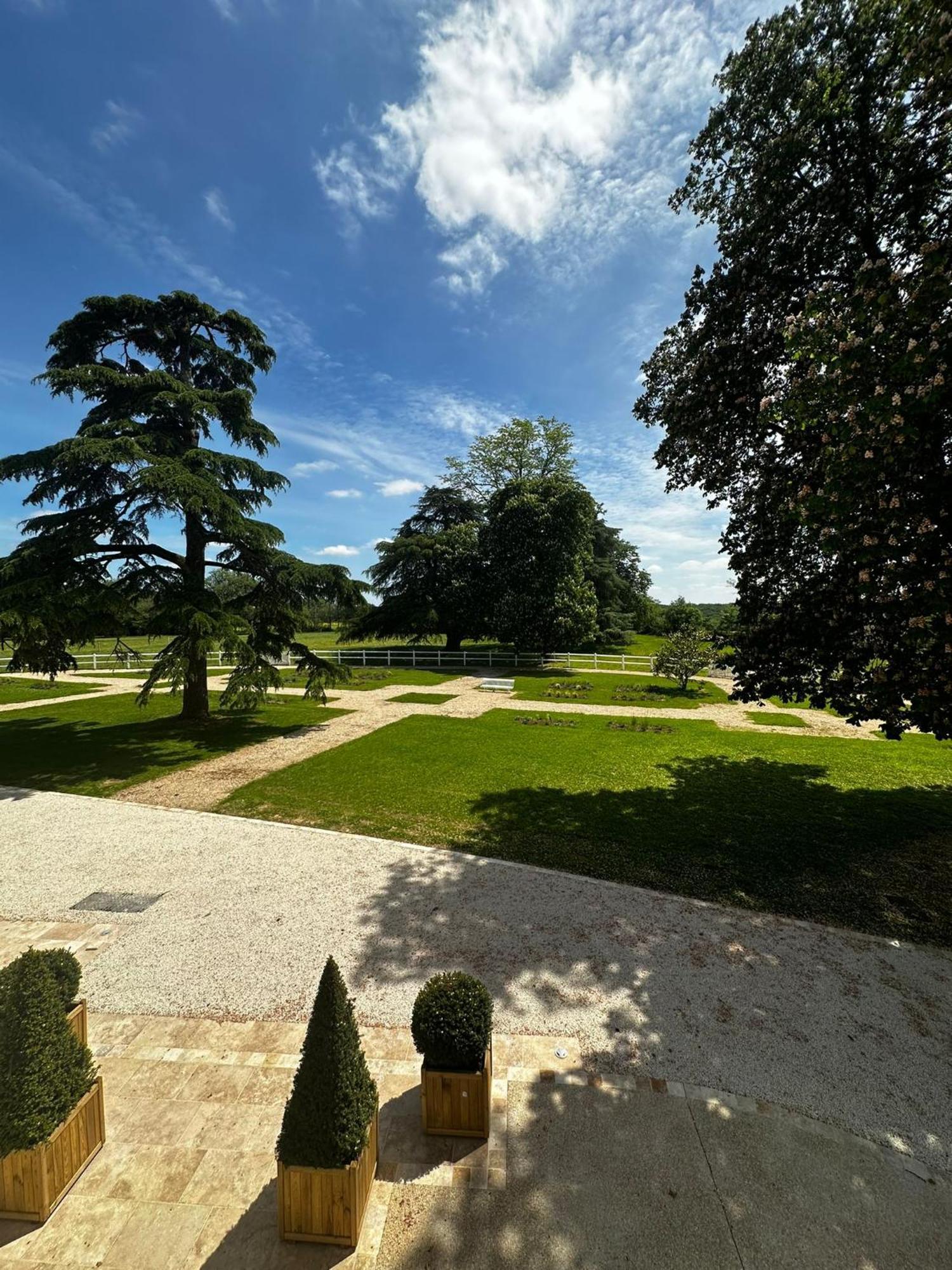 Hotel Domaine De L'Ecorcerie Fontaine-le-Comte Esterno foto