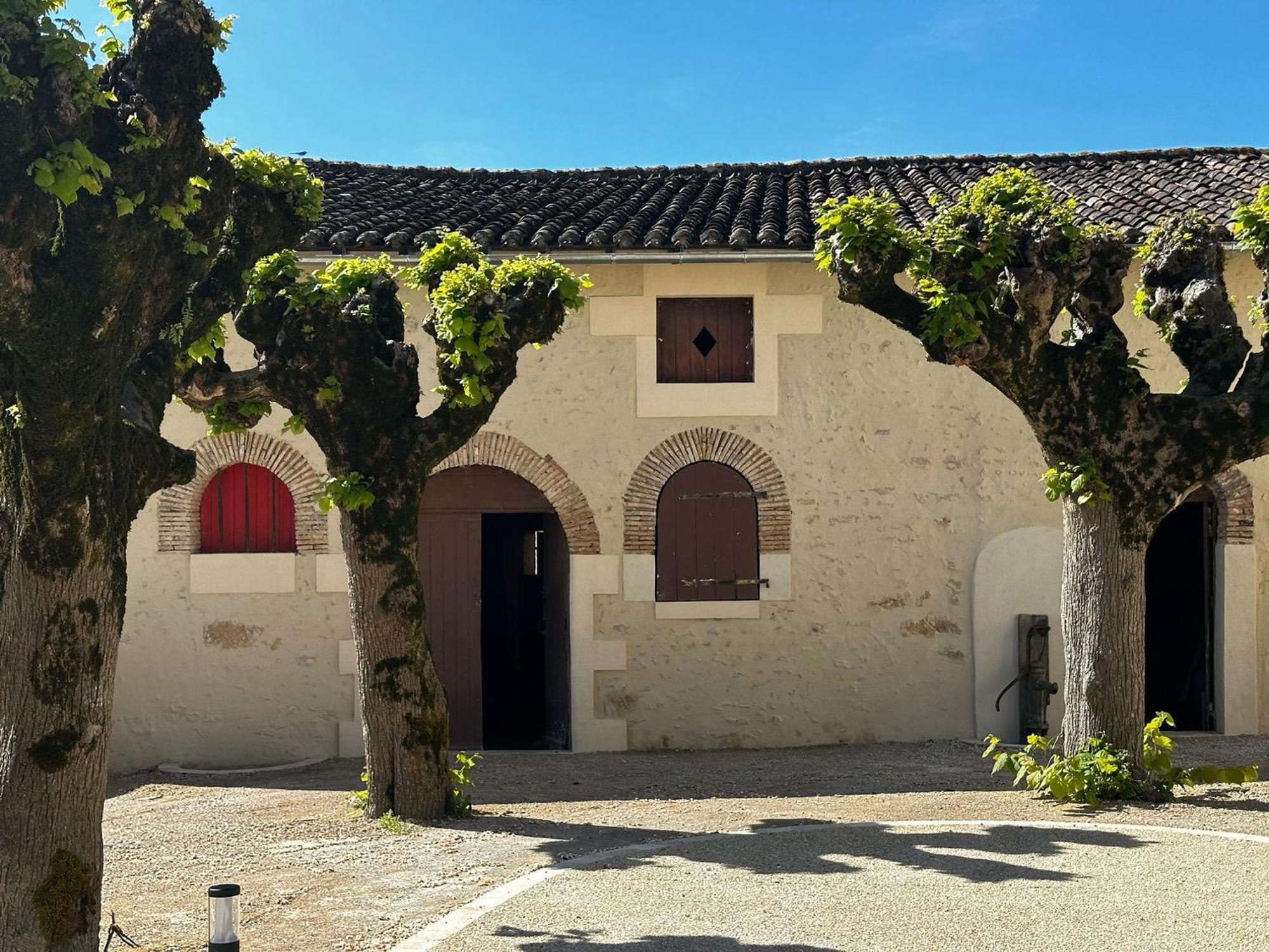 Hotel Domaine De L'Ecorcerie Fontaine-le-Comte Esterno foto